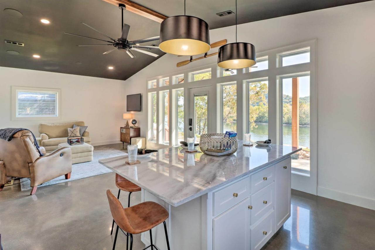 Modern Norfork House With Patio On White River! Eksteriør billede